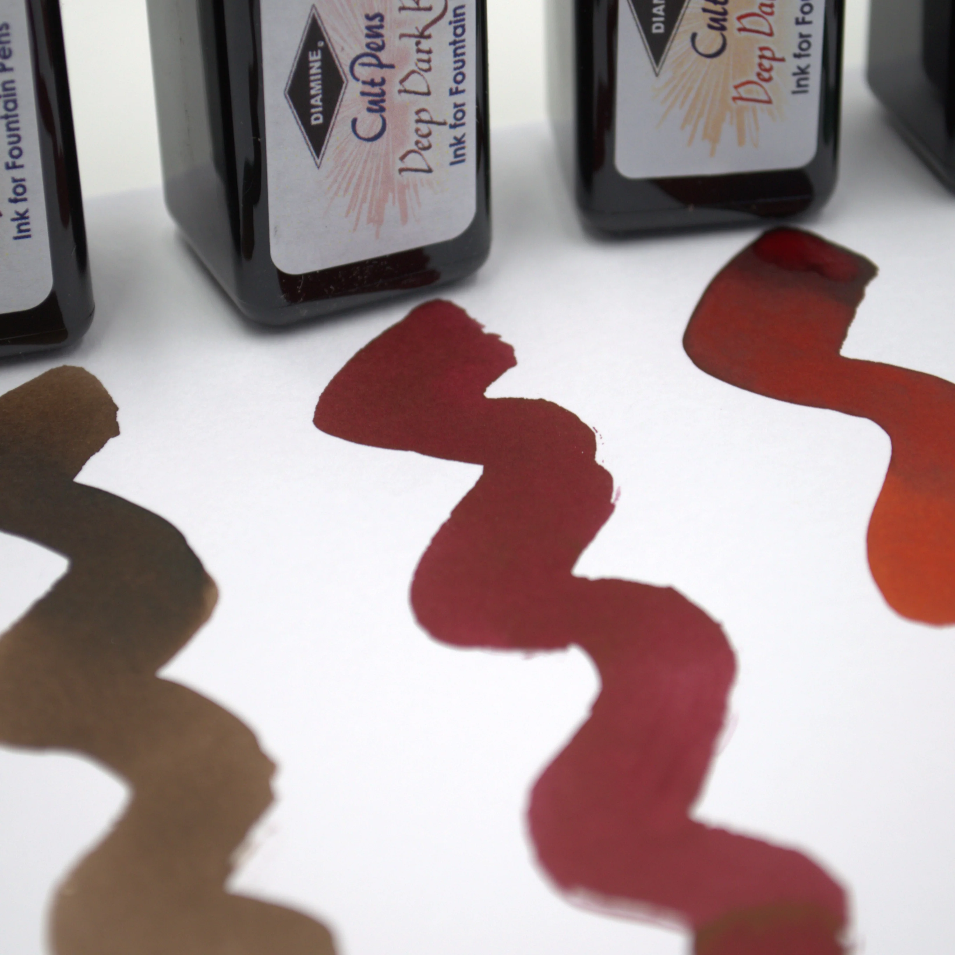 Cult Pens Deep Dark Fountain Pen Ink by Diamine 30ml - Image 10