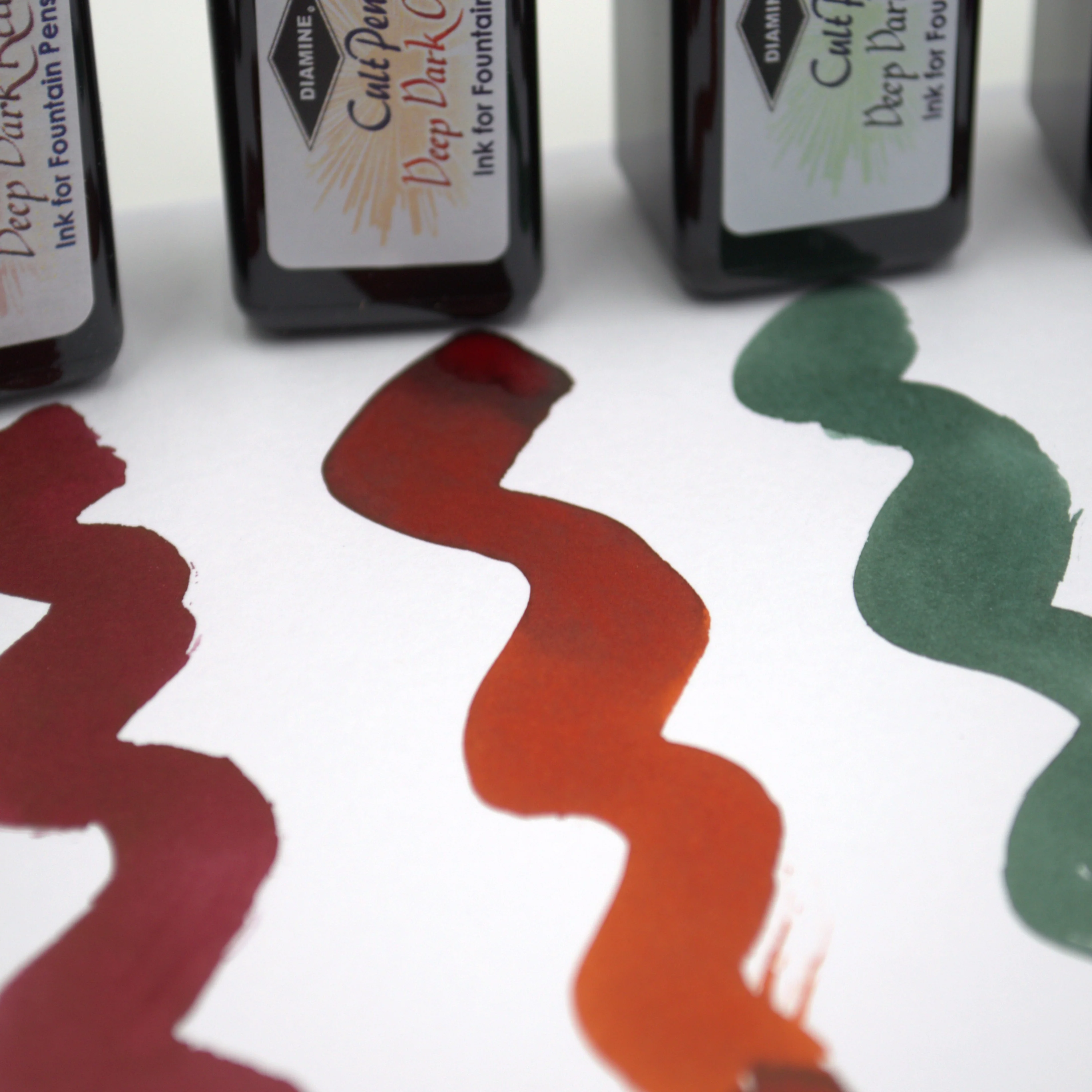 Cult Pens Deep Dark Fountain Pen Ink by Diamine 30ml - Image 11
