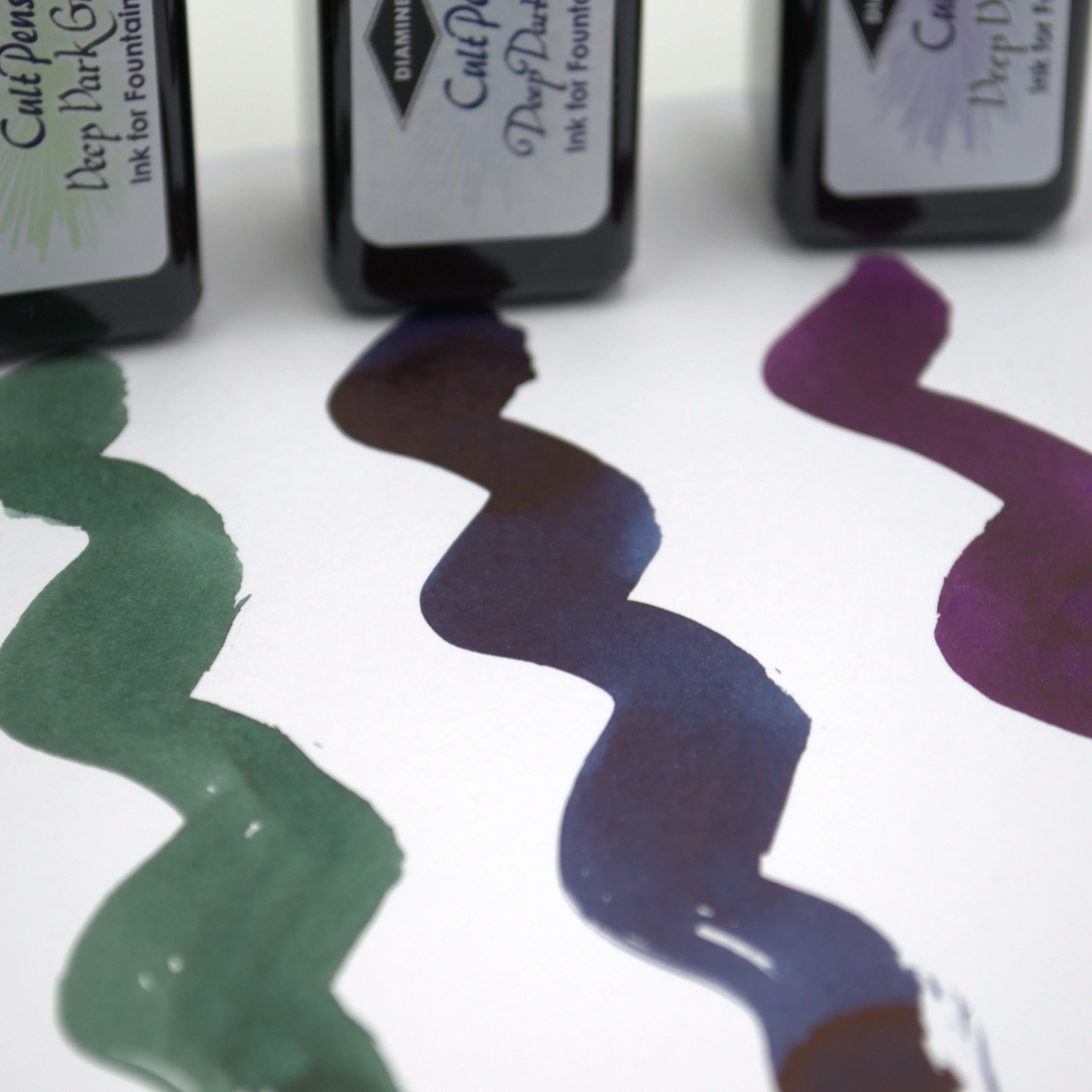 Cult Pens Deep Dark Fountain Pen Ink by Diamine 30ml - Image 13