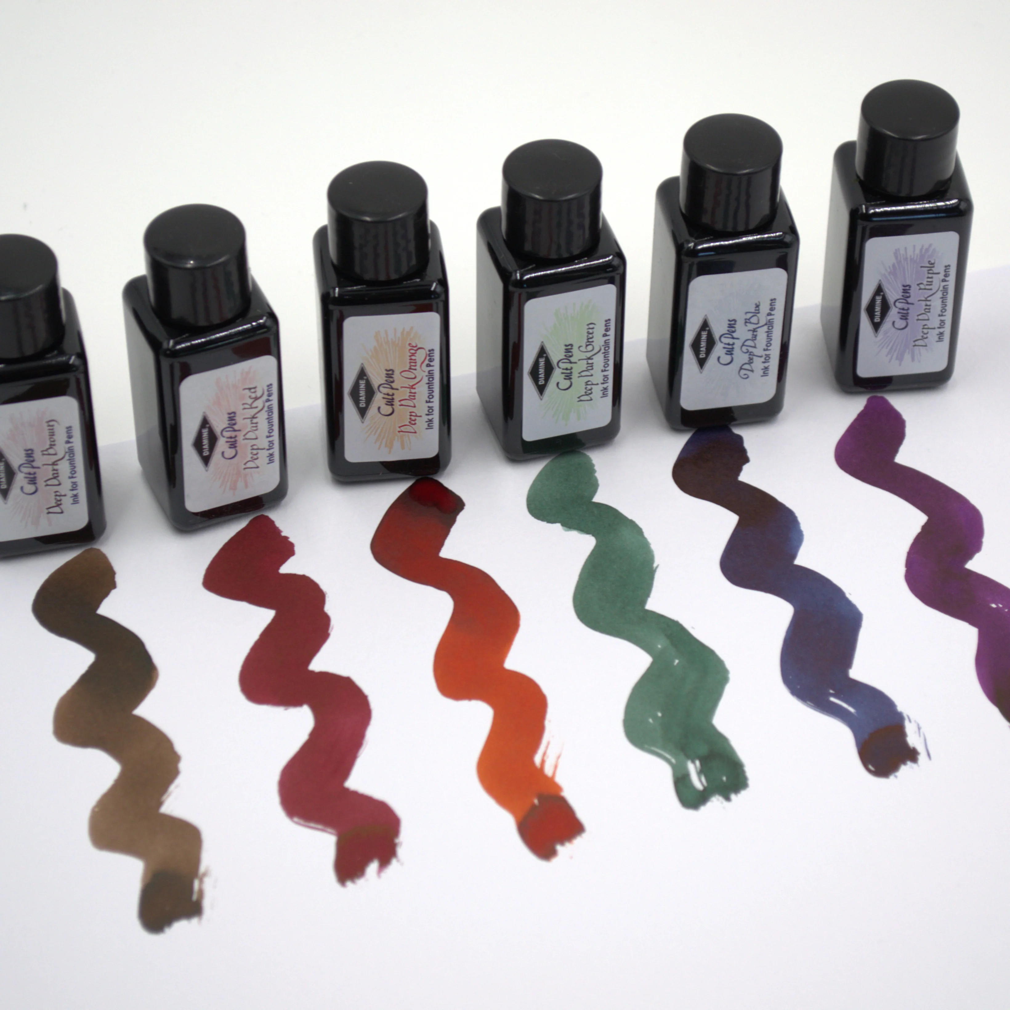 Cult Pens Deep Dark Fountain Pen Ink by Diamine 30ml - Image 8