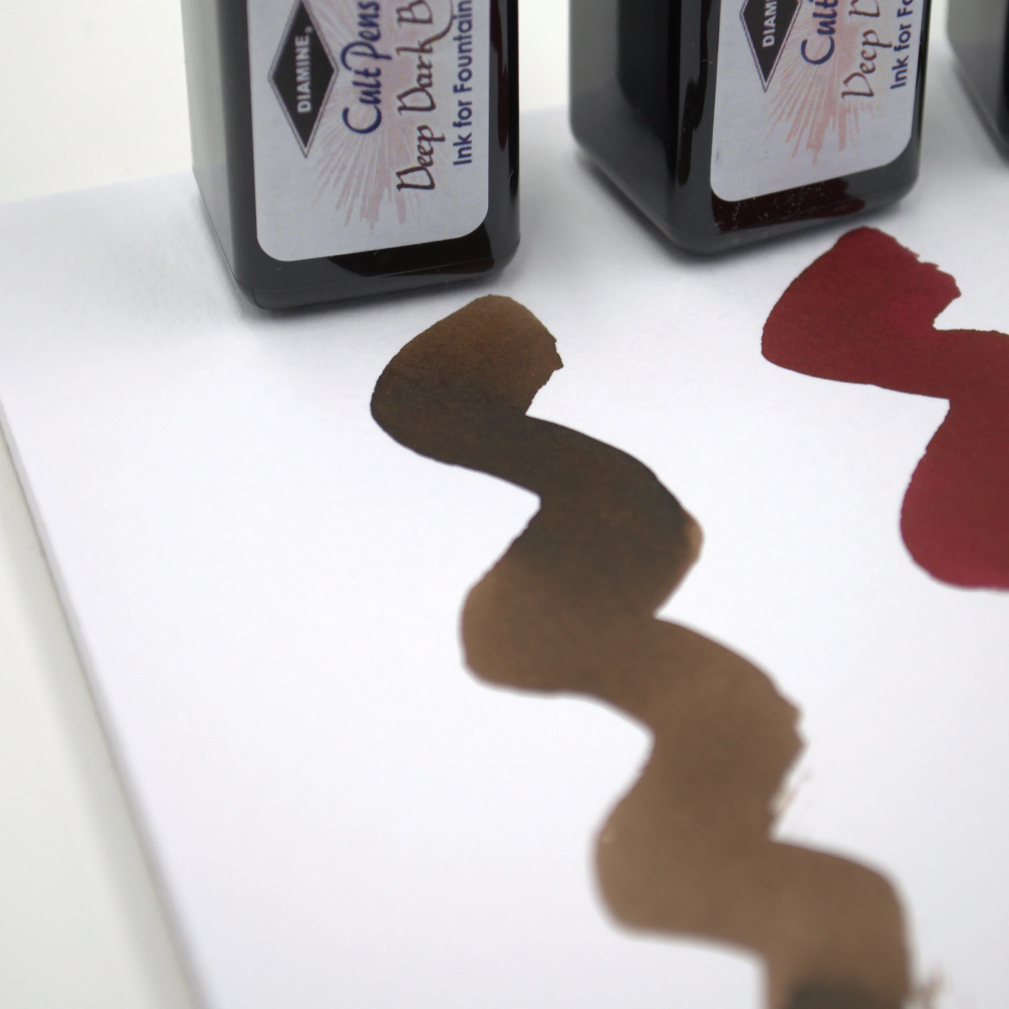 Cult Pens Deep Dark Fountain Pen Ink by Diamine 30ml - Image 9