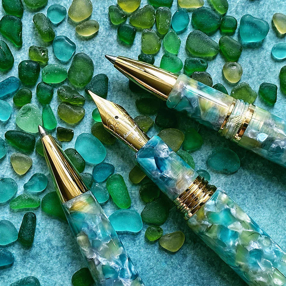 Esterbrook Estie Oversize Fountain Pen Sea Glass with Gold Trim - Image 2