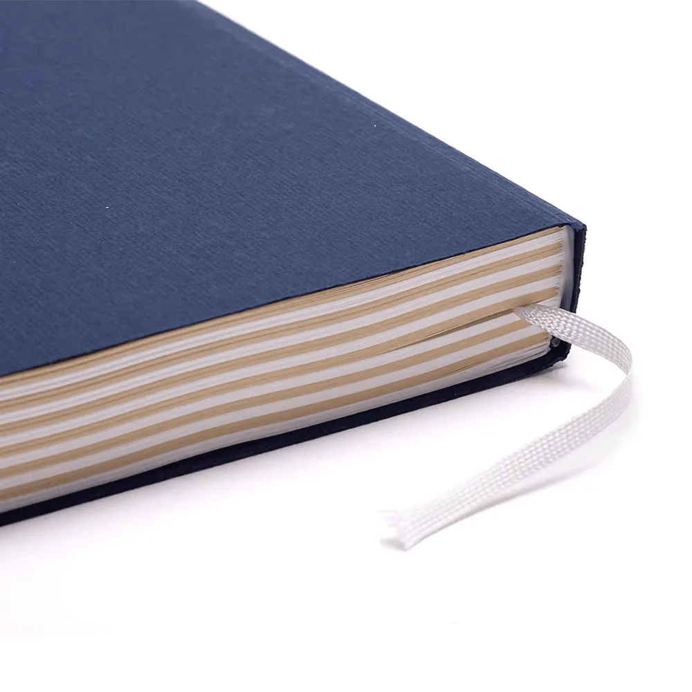 Fabriano Classic Artists Journal 16x21cm Navy - Image 3