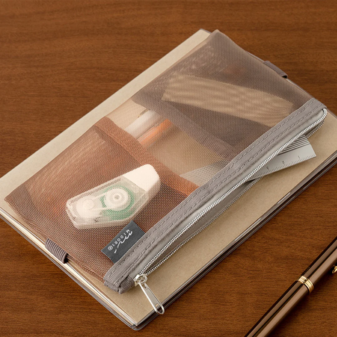 Midori Book Band Mesh Pen Case B6-A5 - Image 5