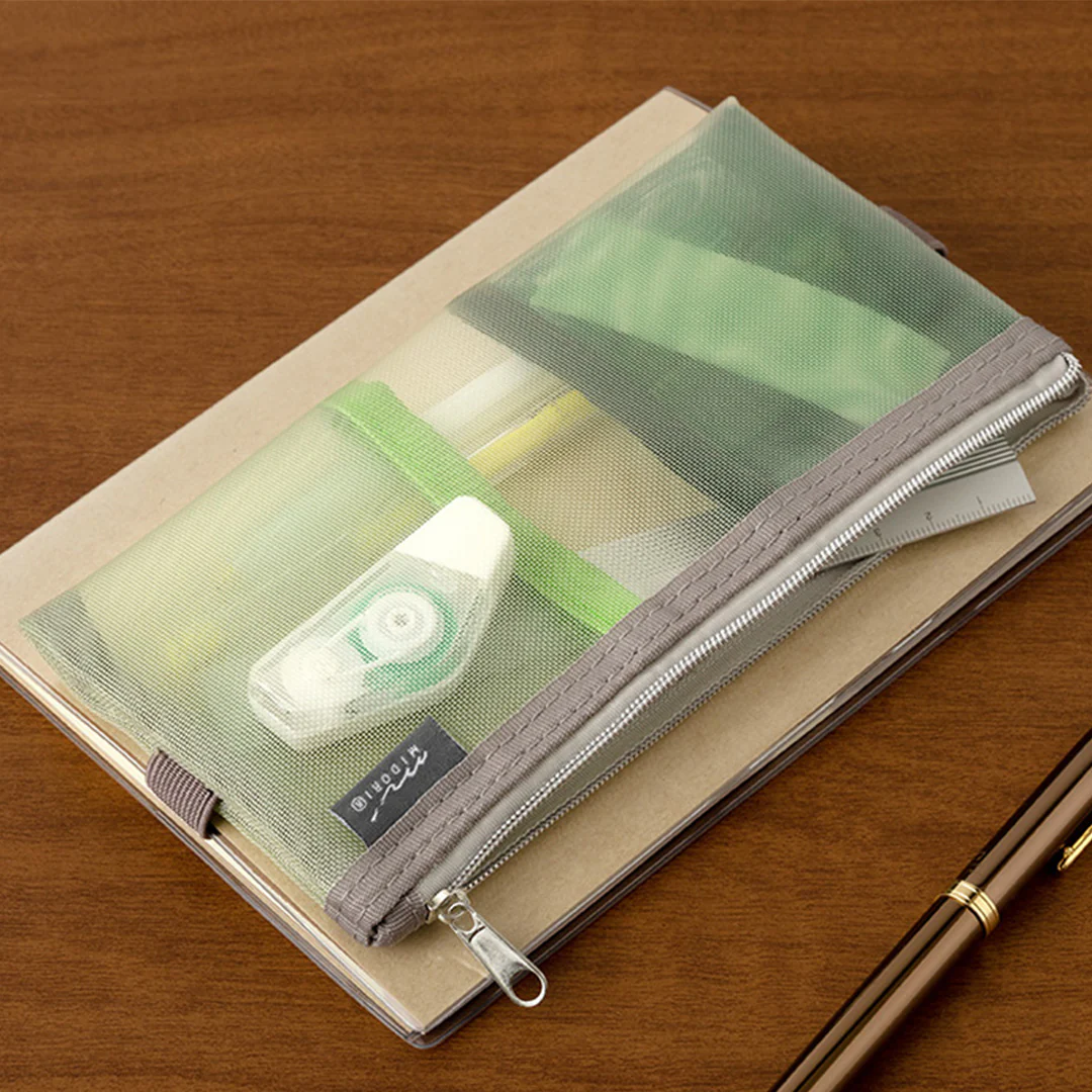 Midori Book Band Mesh Pen Case B6-A5 - Image 6