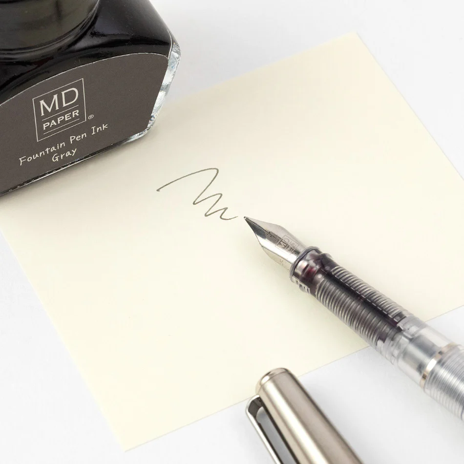 Midori MD Fountain Pen With Bottled Ink Limited Edition Grey - Image 4