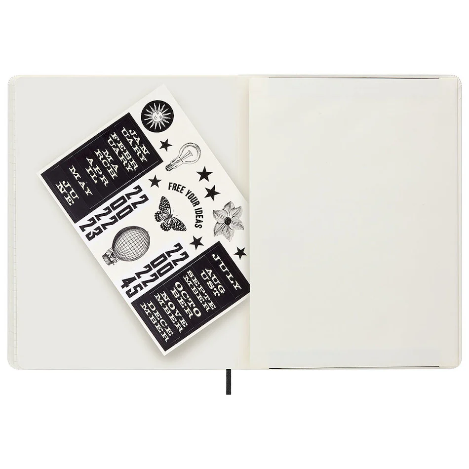 Moleskine Lorenzo Pertrantoni Extra Large Planner Limited Edition - Image 4