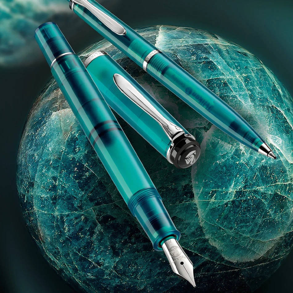 Pelikan Classic K205 Ballpoint Pen Apatite - Image 2