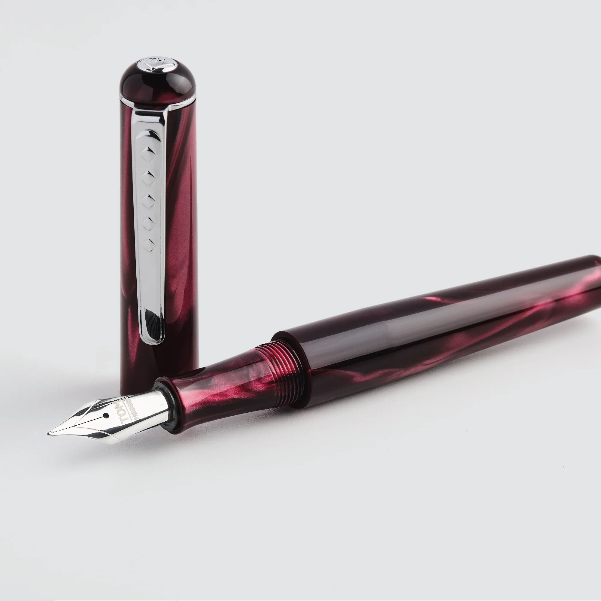 Tom Hessin Charles Collection Fountain Pen Castle Claret - Image 3