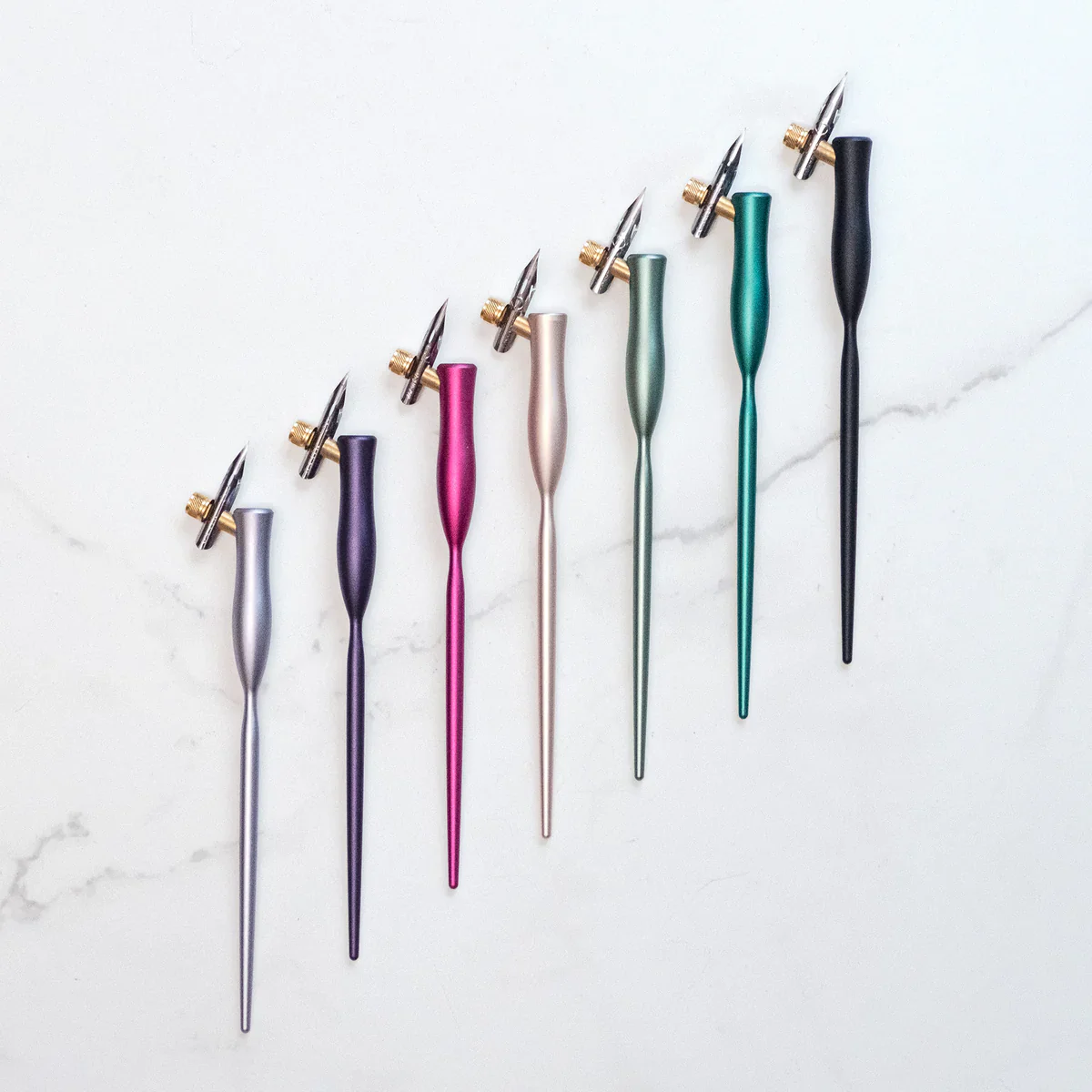 Tom's Studio Flourish Curve Oblique Nib Holder Jet Lilac - Image 2