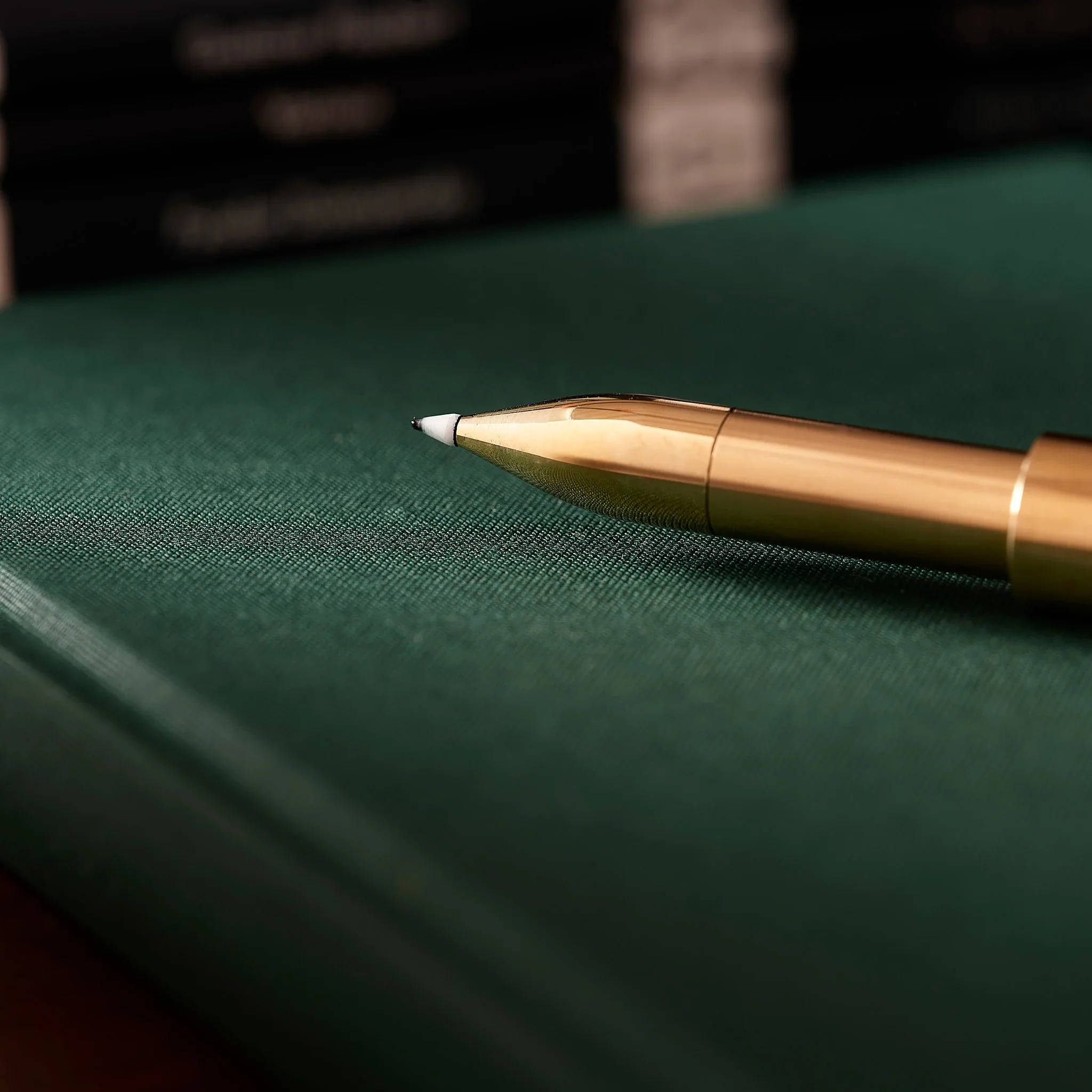 Tom's Studio The Wren Refillable Writing Pen Brass - Image 5