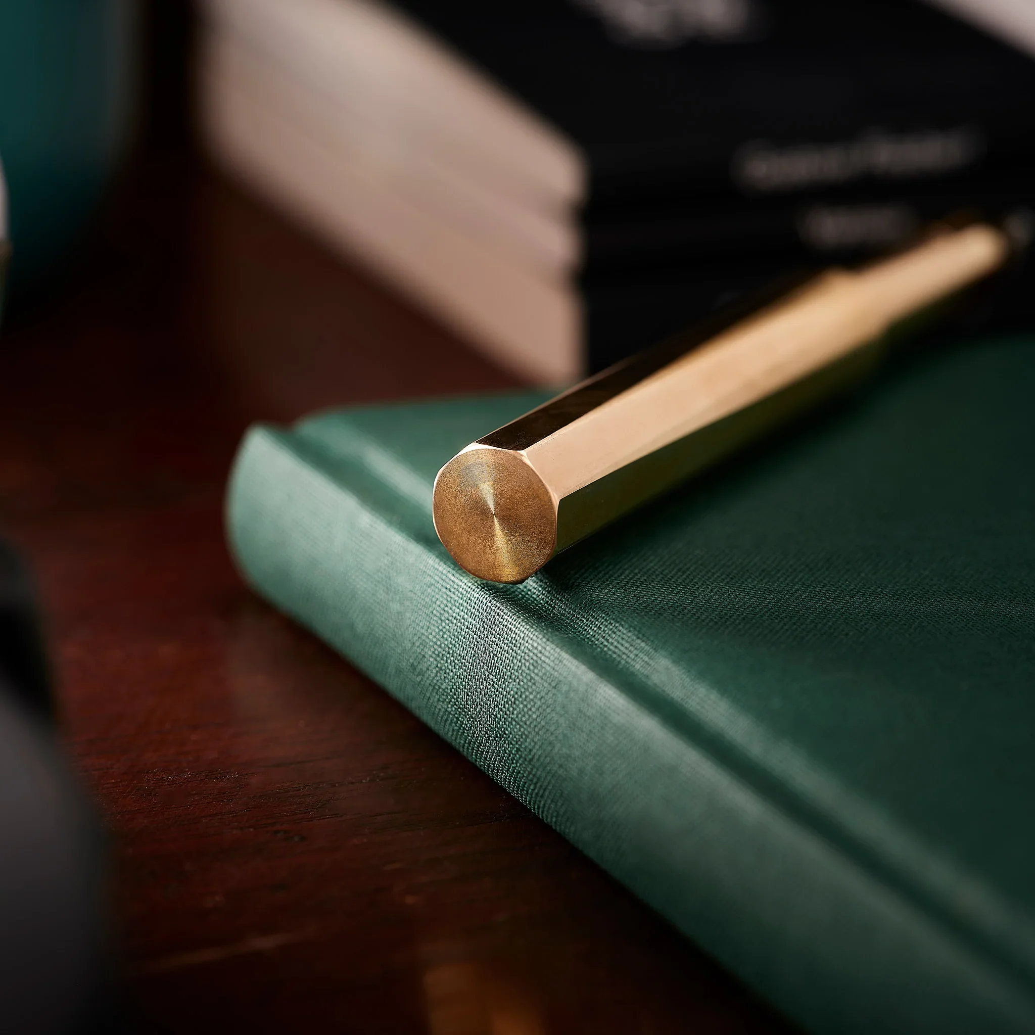 Tom's Studio The Wren Refillable Writing Pen Brass - Image 6