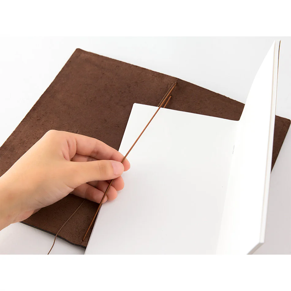 TRAVELER'S COMPANY Traveler's Notebook Leather Brown - Image 3